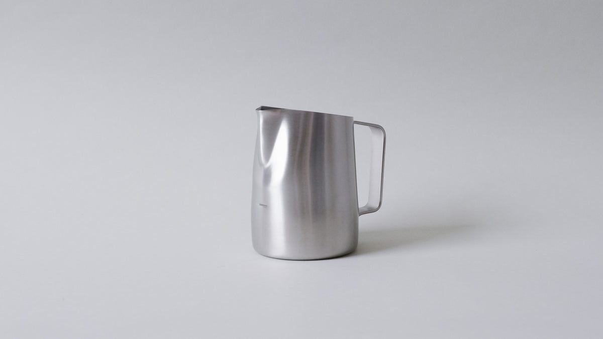 15OZ BRUSHED SILVER PITCHER WITH ROUND SPOUT