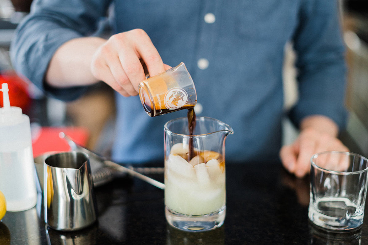 Rhino Coffee Gear Shot Pitcher de Doble Pico 3 oz